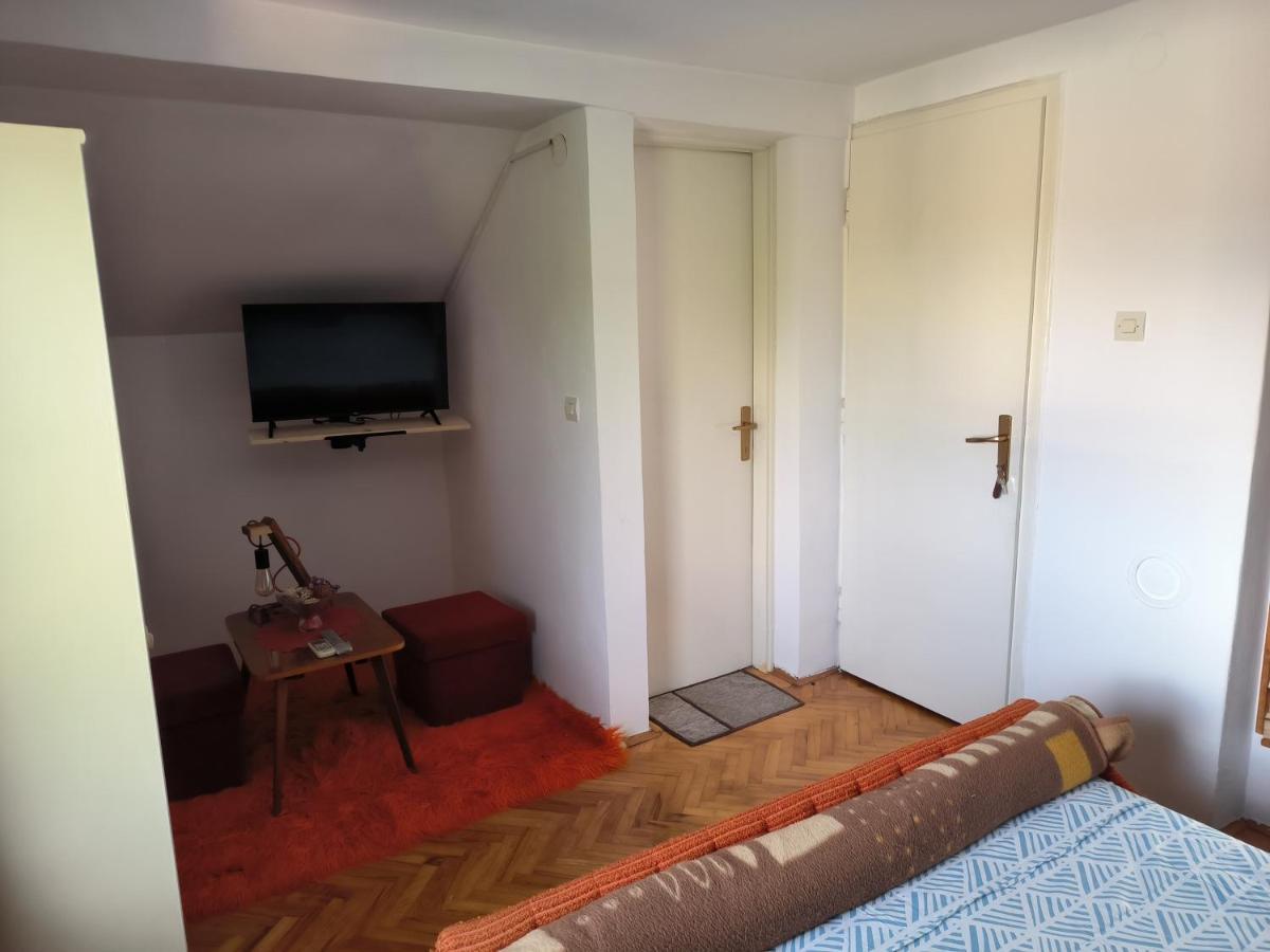 Aventurin Rooms Slunj Bagian luar foto